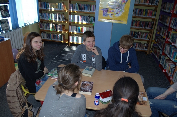 Młodzieżowy Dyskusyjny Klub Książki