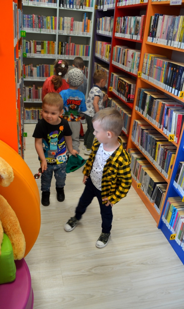 Przedszkolaki w bibliotece cz.3