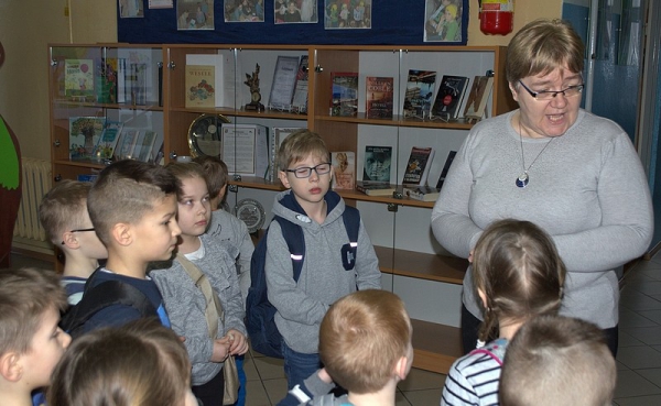 Wizyta w Bibliotece Szkoły Podstawowej w Sinogórze